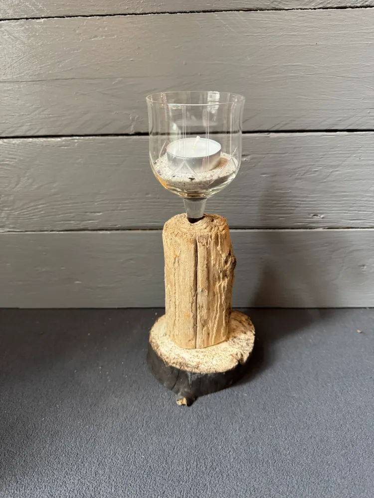 Kerzenständer „Küstenflair“ – Treibholz & Baumscheibe mit Teelichtglas