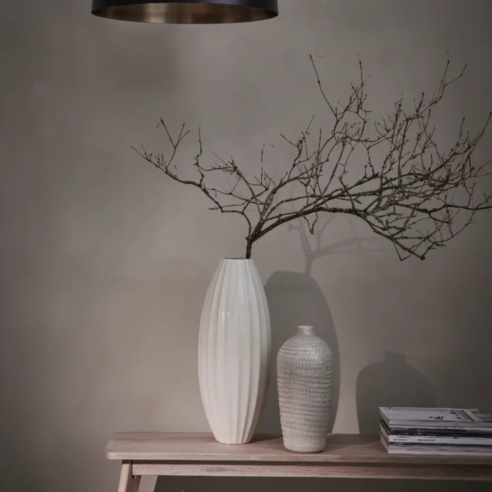 Lene Bjerre | Dekovase „Esme“ off white – handgefertigte Keramikvase mit Reliefstruktur (H51 cm)