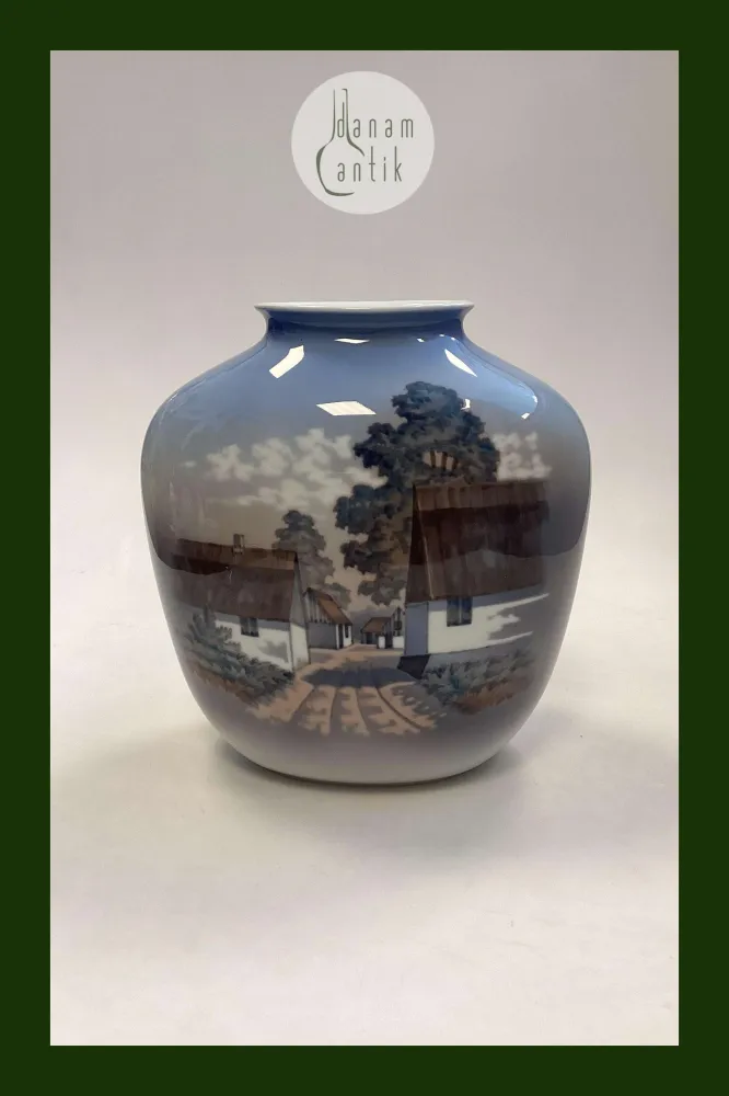 Lyngby Porcelæn Vase - Landsbyhuse No. 154/894