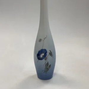 Lyngby Porcelæn Vase med Snerleblomst No. 125- 2/50