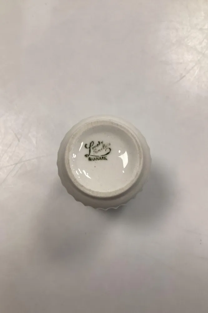 Lyngby Vase, Weiß gerillte Form ca. 8cm.