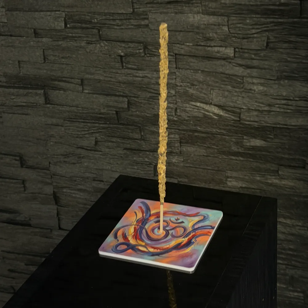 OM – Motiv 6 | Abstrakter Räucherstäbchenhalter aus Acryl - 10 × 10 cm
