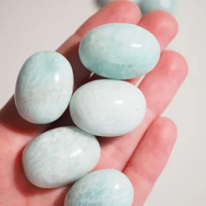 Pastell Amazonit Trommel Stein . Light Amazonite Tumble ca. 3cm Trommel Stein - aus Madagascar Flashy