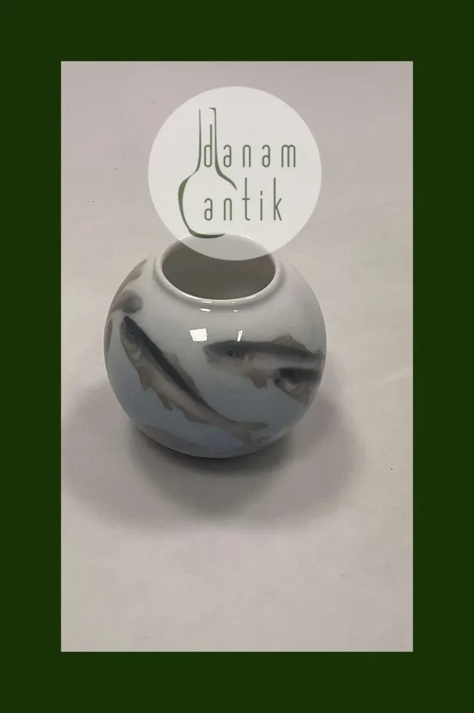 Royal Copenhagen Art Nouveau Kleine Vase Nr. 89/42A.