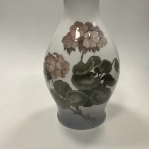 Royal Copenhagen Art Nouveau Vase med Blomster No. 580 / 2586