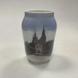 Royal Copenhagen Art Nouveau Vase - Rosenborg Slot No. 4567