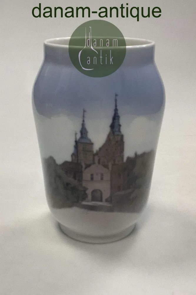 Royal Copenhagen Art Nouveau Vase - Rosenborg Slot No. 4567