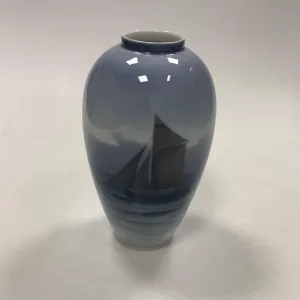 Royal Copenhagen Jugendstil-Vase Nr. 2119 / 477