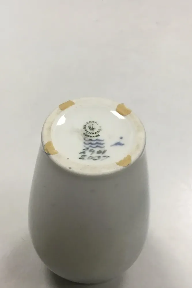 Royal Copenhagen Jugendstil-Vase Nr. 2901/2037
