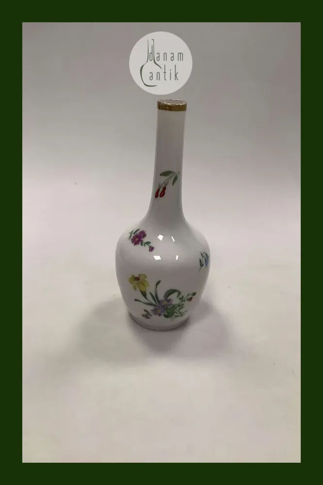Royal Copenhagen Jugendstil-Vase mit Blumen JB