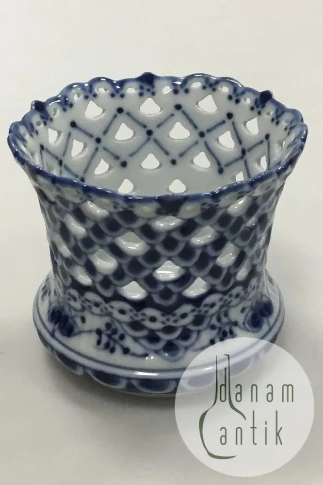Royal Copenhagen Muschelmalet Helblonde Vase/Zigarettenbecher Nr. 369 (1015)