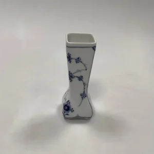 Royal Copenhagen Muschelmalet Riftet Vase Nr. 438