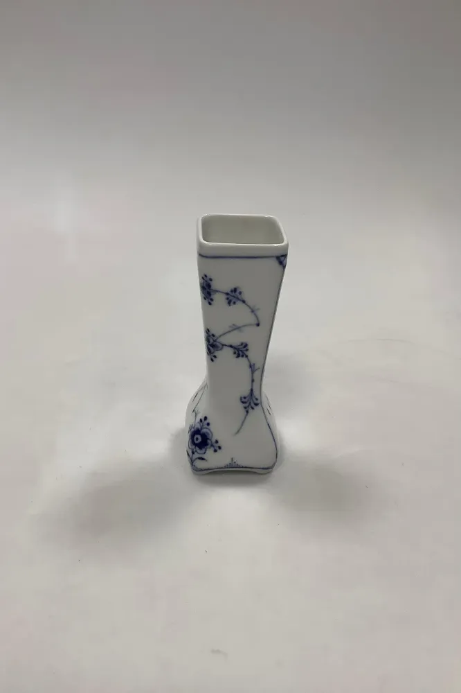 Royal Copenhagen Muschelmalet Riftet Vase Nr. 438