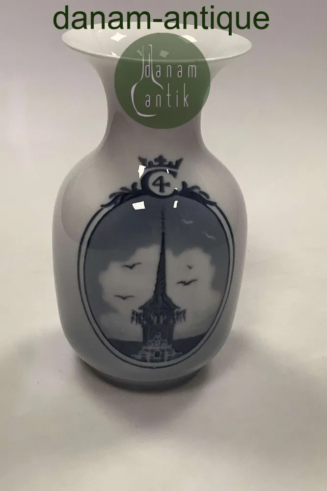 Royal Copenhagen Runde Messe Vase 1928
