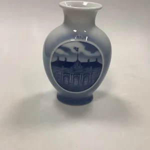 Royal Copenhagen Rundskue Vase 1941