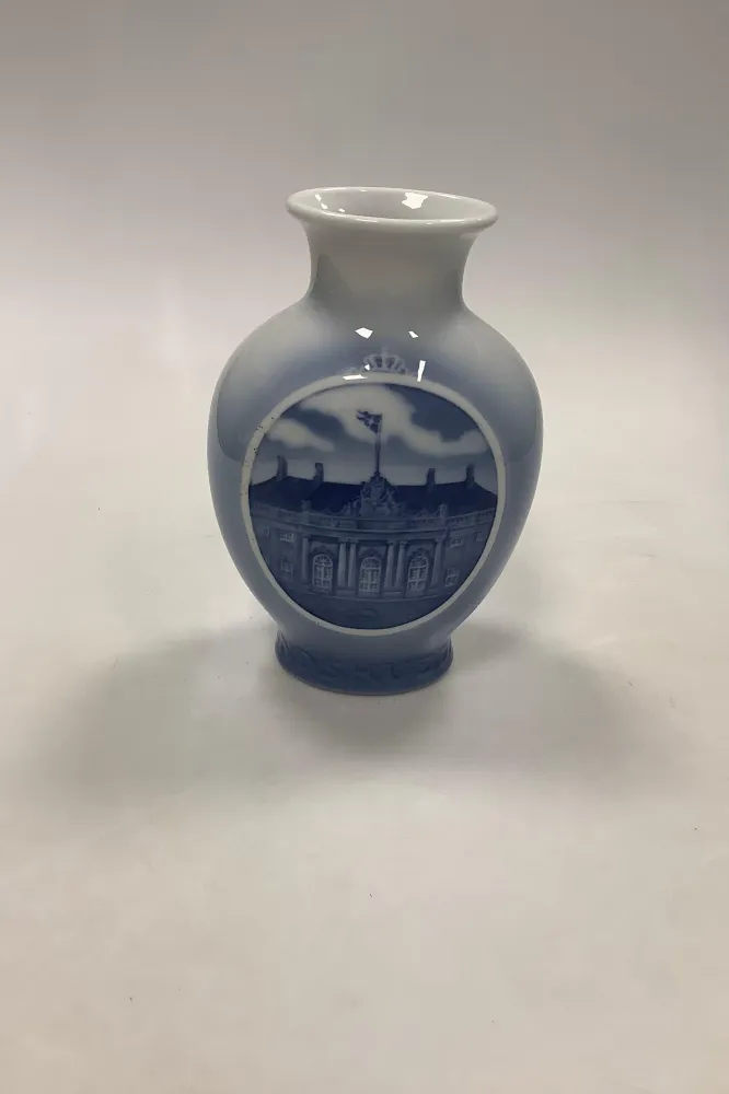 Royal Copenhagen Rundskue Vase 1941