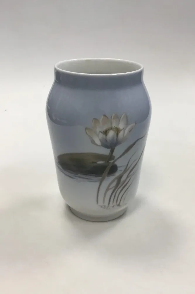 Royal Copenhagen Vase Nr. 2669/108