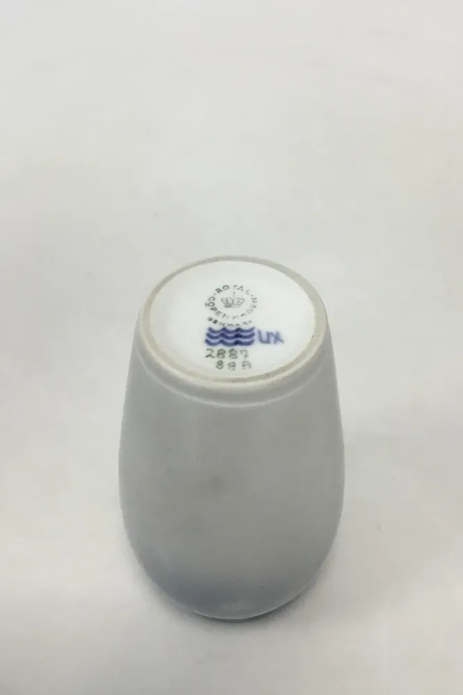 Royal Copenhagen Vase Nr. 2887/88A
