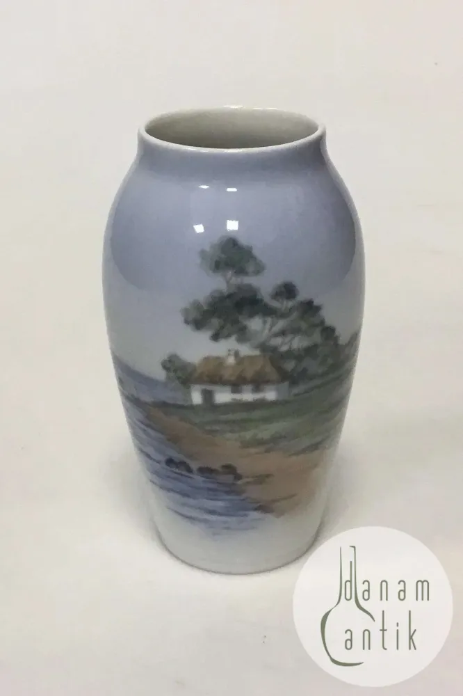 Royal Copenhagen Vase Nr. 2887/88A