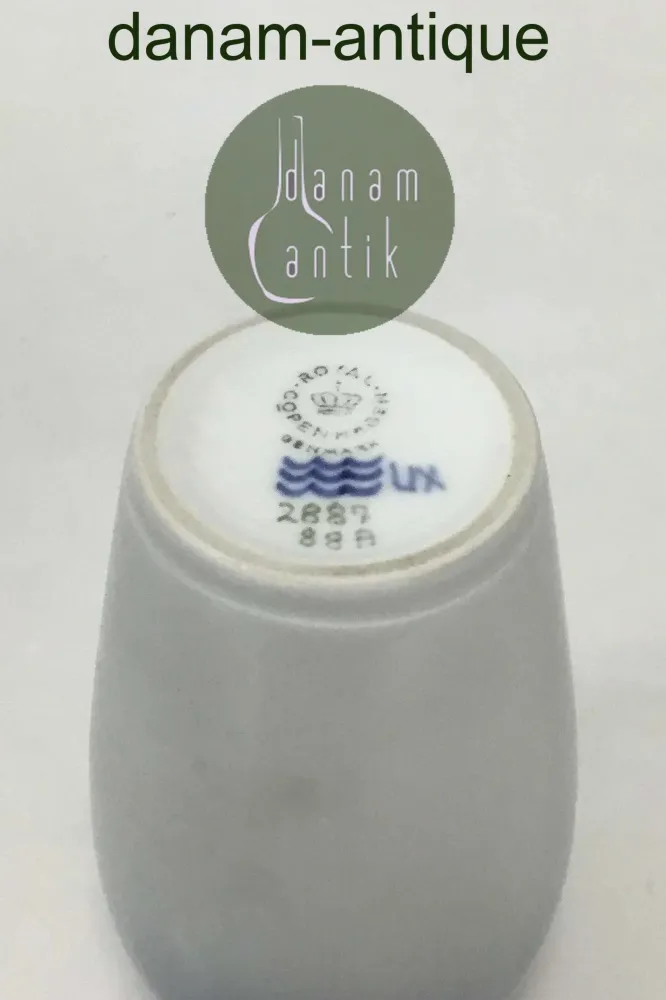 Royal Copenhagen Vase Nr. 2887/88A