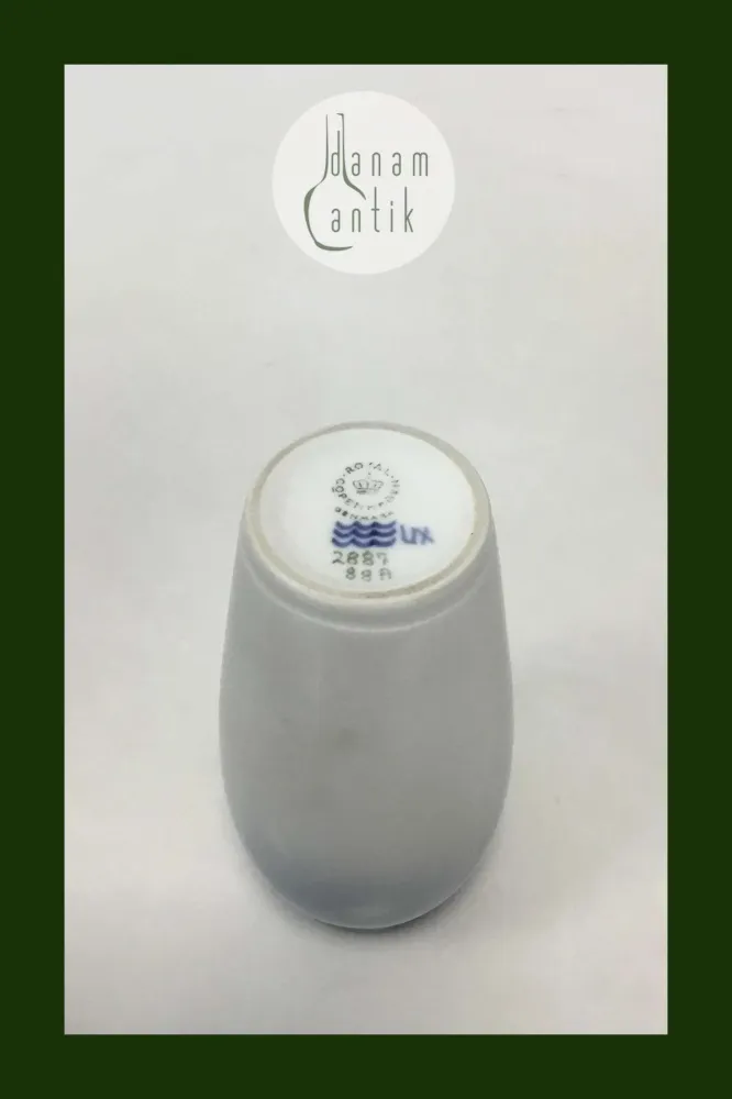 Royal Copenhagen Vase Nr. 2887/88A