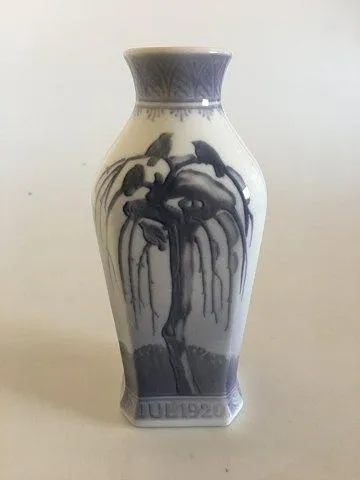 Royal Copenhagen Weihnachtsvase von 1920