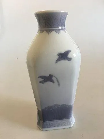 Royal Copenhagen Weihnachtsvase von 1920