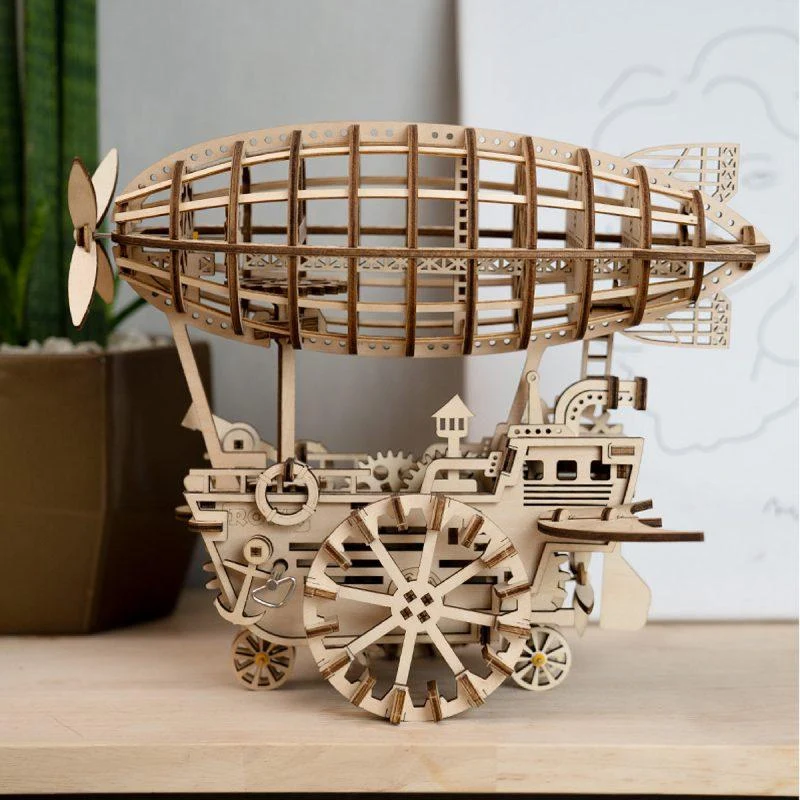 Steampunk decoration - Zeppelin DIY
