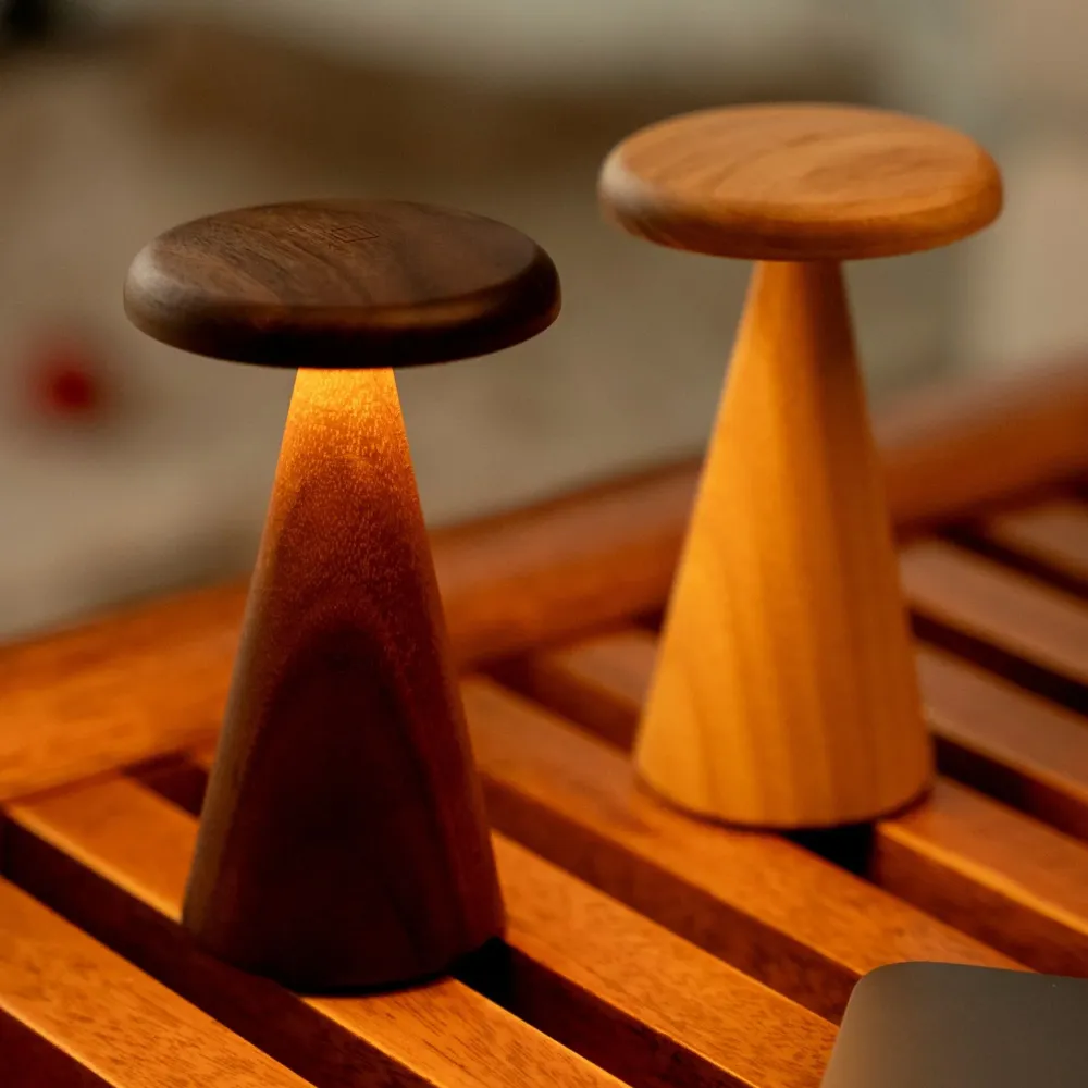 Sylva Tischleuchte - Mini "Walnut" • Gingko