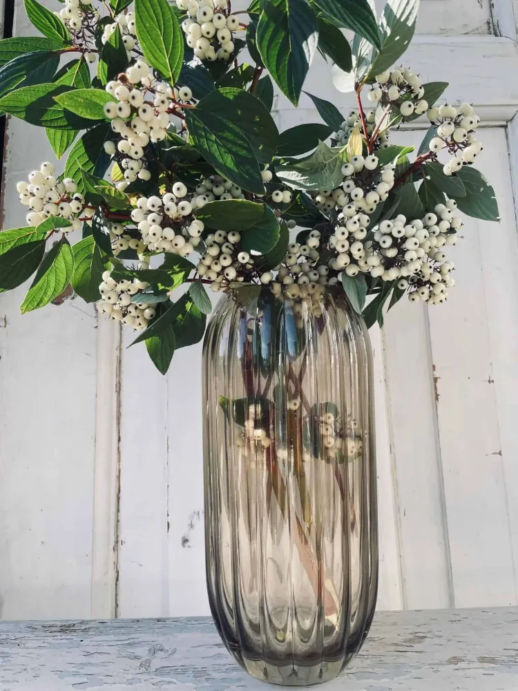 Vase aus geriffeltem Glas