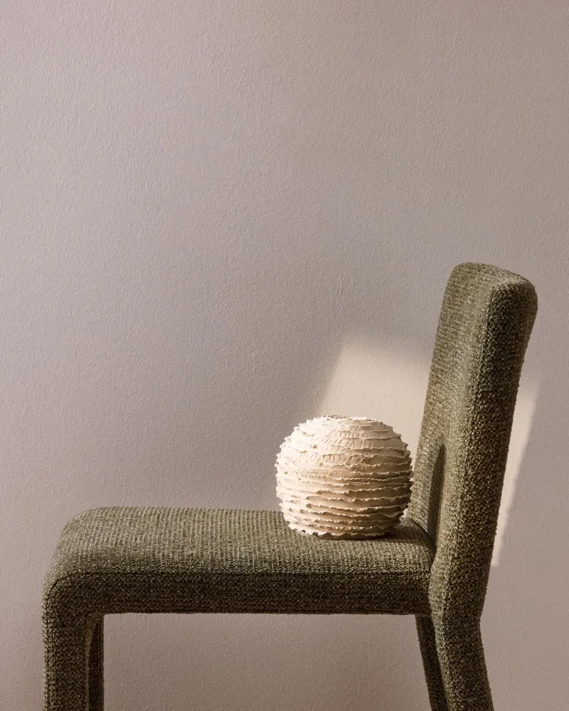 Vase Evania aus beigefarbener Keramik 15,5 cm
