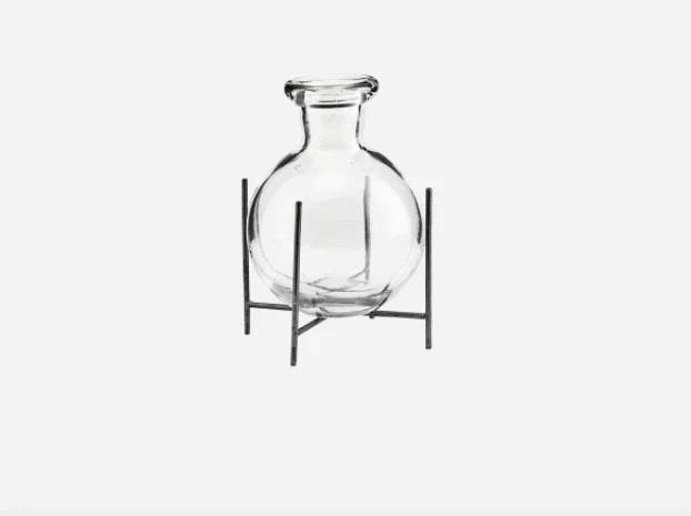 Vase mit Metallfuß
