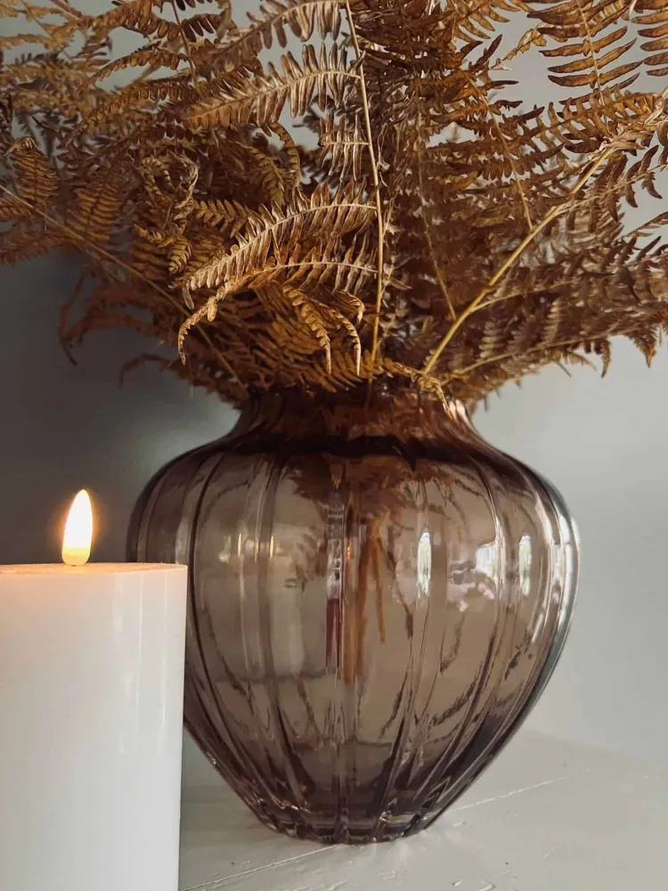 Vase ROMA aus geriffeltem Glas