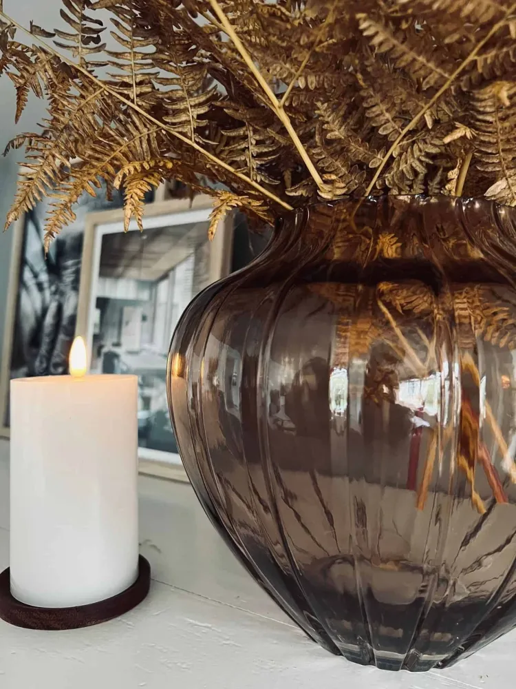 Vase ROMA aus geriffeltem Glas
