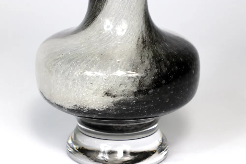 Vintage Murano Vase Schwarz Weiß Swirl Italien 1970er