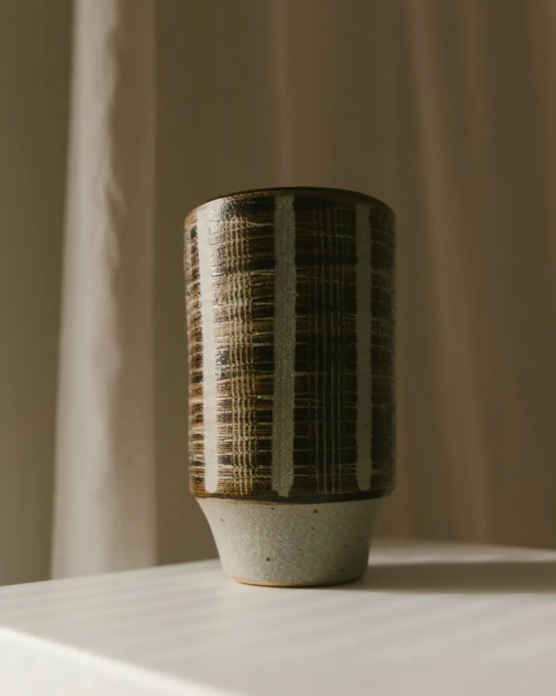 Vintage Studio Keramikvase Relief braun beige Mid Century Design 1960er