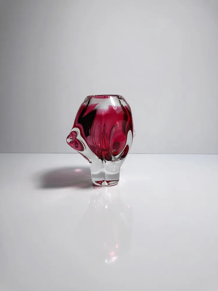 Vintage Vase Josef Hospodka Cranberry Pink von Chřibská Sklo Sommerso Rot