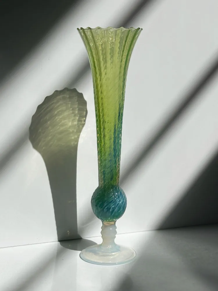 Vintage Vase Opalglas Rosa Grün Swirl Italien Paar