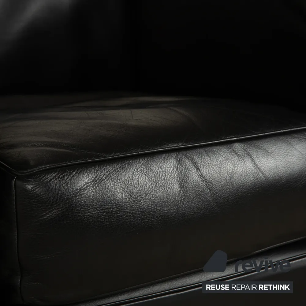 Cassina LC 2 Leder Sessel Schwarz Le Corbusier Chrom