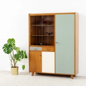 T Möbel Schrank / Vitrine