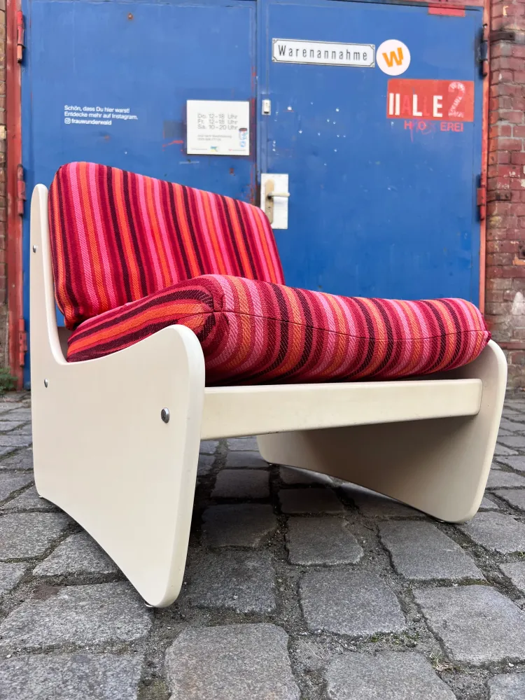 Sessel 70er pink gestreift