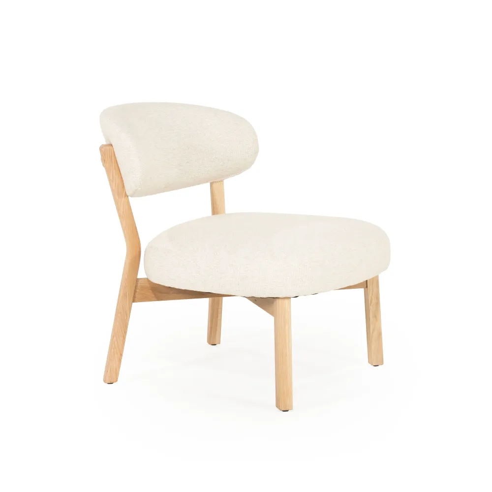 Sessel MIKKY hellbeige mit heller Holzunterlage