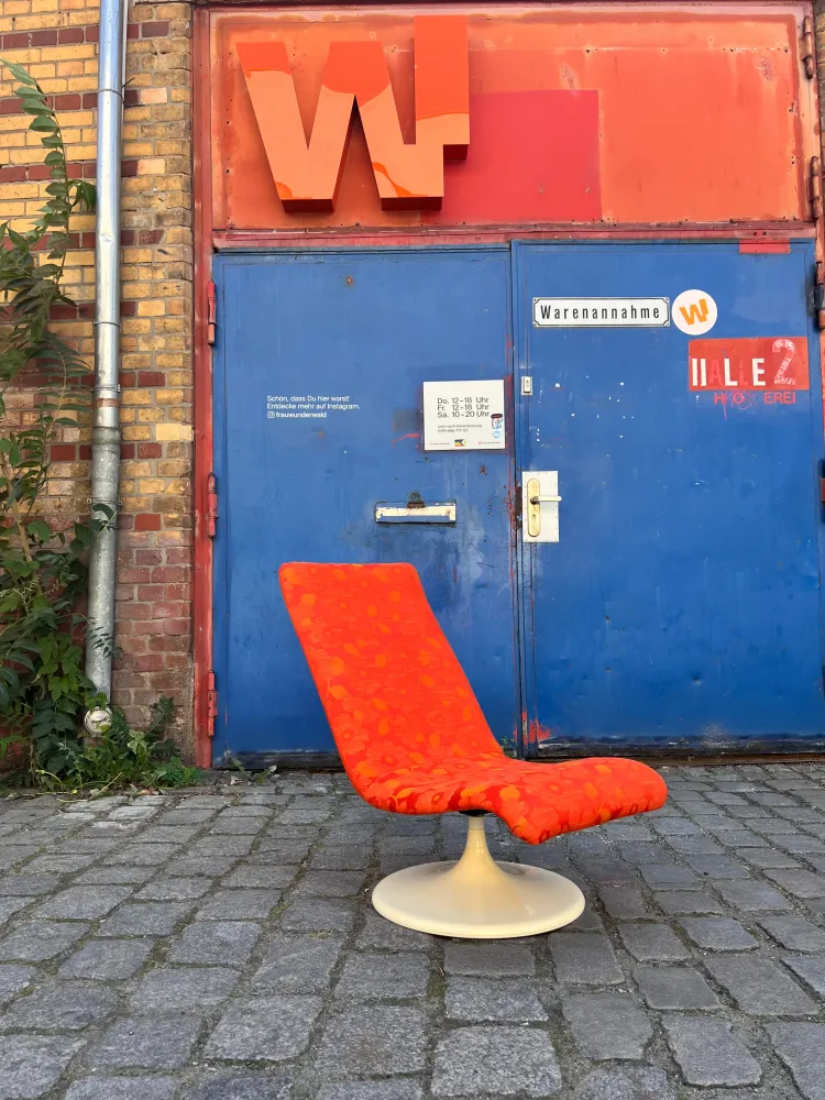 Sessel mit Tulpenfuß orange creme 70er