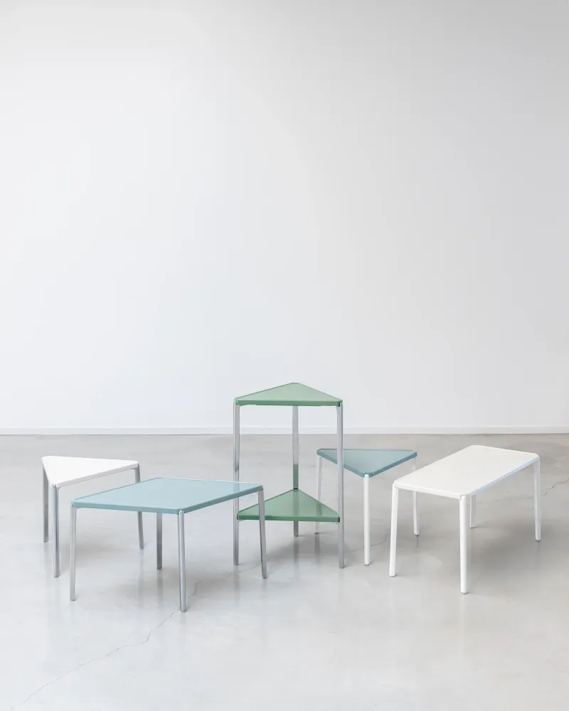 TAMBOUR Beistelltisch cremefarbener Beton
