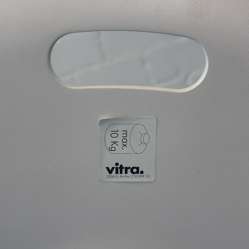 Vitra Beistelltisch Rise Table